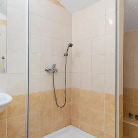 Rona Volta Apartment Pula